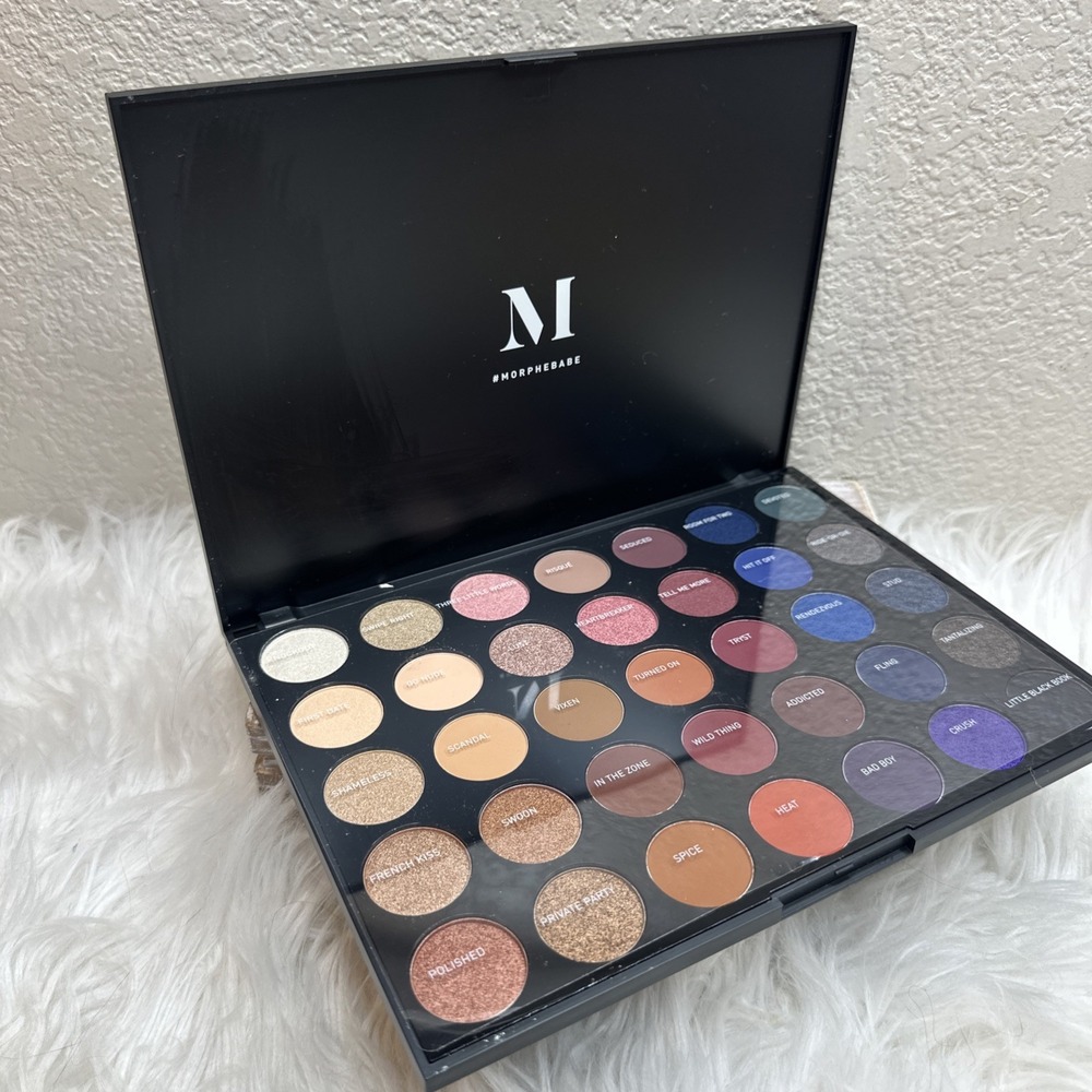 $30 🌙 Morphe 35V Stunning Vibes Eyeshadow Palette Pressed Powder NEW Read